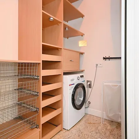 아파트 Large And Luxury 3city In With Two Balconies By Renters *