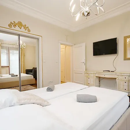 Apartament Large And Luxury 3city In With Two Balconies By Renters