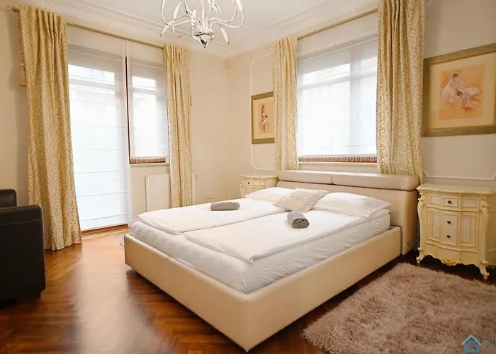 Large And Luxury 3city In With Two Balconies By Renters דירה גדנסק